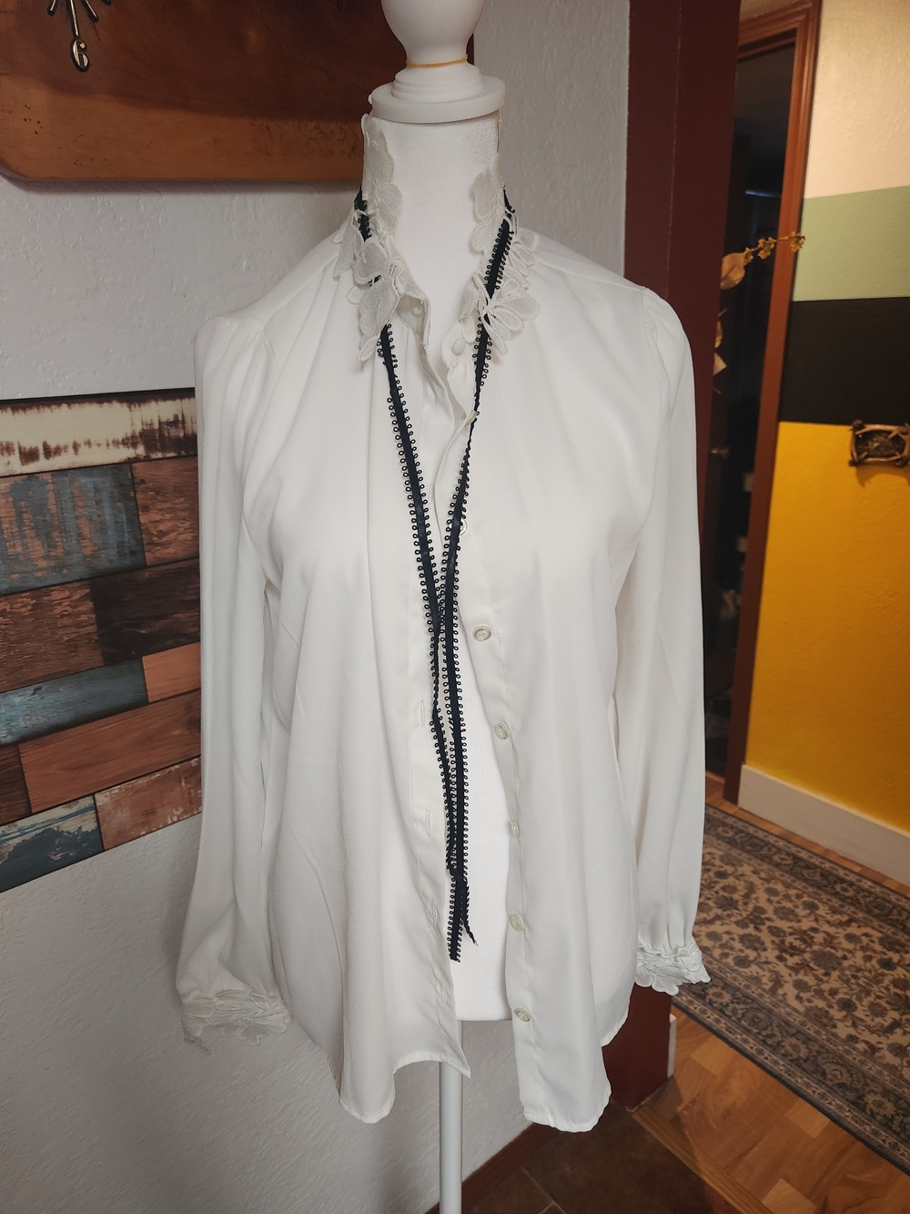 NWT Chelsea28 Nordstrom Lace Ruffle Contrast Trim Mock Neck Garment